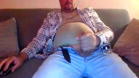 runner_1978 online show from May 15, 2026, 9:11 pm