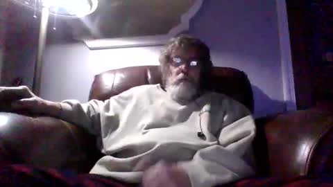 Snapshot of runningaround60 chatting on October 24, 2025, 2:08 am runningaround60 online show from October 24, 2025, 2:08 am