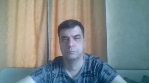 rusqadisx online show from October 13, 2025, 9:31 am