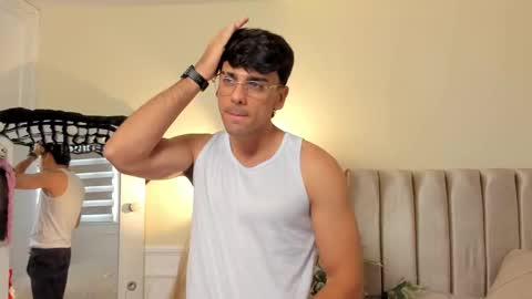 Snapshot of russ_w8 chatting on October 10, 2025, 3:00 pm Russ online show from October 10, 2025, 3:00 pm