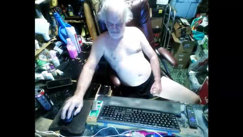 Russtenail21 online show from January 12, 2026, 7:52 pm