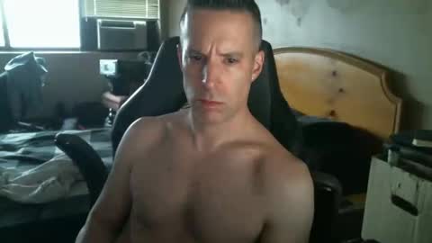 rustic_cuse_777 online show from November 3, 2025, 9:05 pm