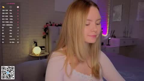 Snapshot of ruta_meow chatting on September 13, 2025, 12:16 pm Ruta prize for the new fan club members hehe online show from September 13, 2025, 12:16 pm