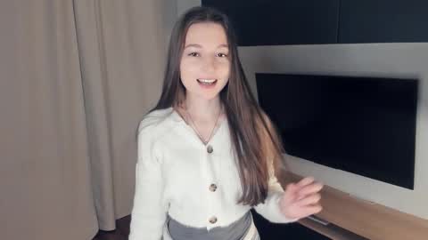 Maia online show from November 28, 2025, 5:26 pm