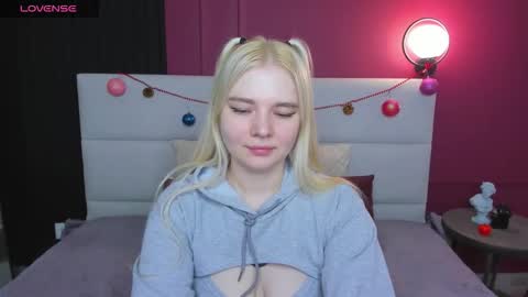 ruthbryant online show from December 15, 2025, 12:37 am