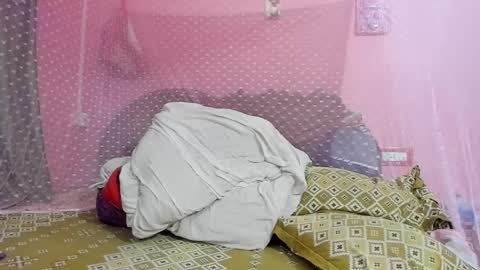 rwb17 online show from February 10, 2025, 5:30 pm