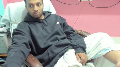 rwb17 online show from November 20, 2025, 1:55 pm