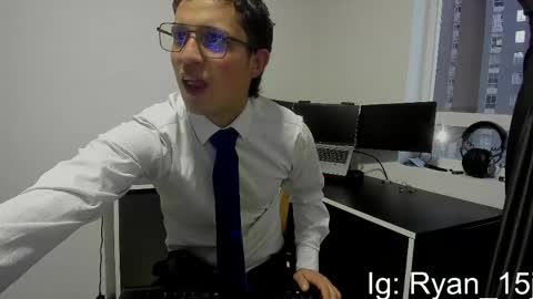 Snapshot of ryan15_ chatting on May 28, 2026, 10:45 am Ryan 15 online show from May 28, 2026, 10:45 am