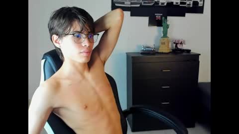 Snapshot of ryan_bronw chatting on June 5, 2026, 5:14 am Nathan online show from June 5, 2026, 5:14 am