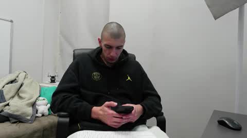 RYAN DOZER online show from November 1, 2025, 6:59 am