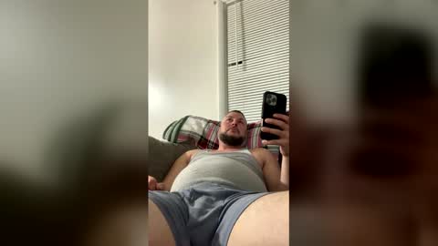 ryanmhoyt88 online show from April 18, 2026, 3:43 am