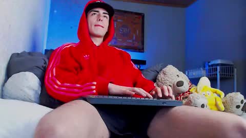 Snapshot of ryannhill_ chatting on February 4, 2026, 9:04 am Ryannhill online show from February 4, 2026, 9:04 am