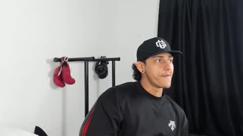 ryanwhite3 online show from November 13, 2025, 12:20 am