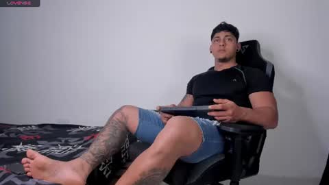 Snapshot of ryanwhite3 chatting on July 12, 2026, 12:23 am ryanwhite3 online show from July 12, 2026, 12:23 am