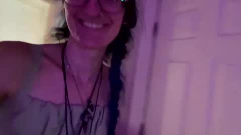 Snapshot of ryn_michele chatting on October 24, 2025, 2:35 pm Ryn Michele online show from October 24, 2025, 2:35 pm