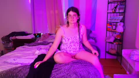 Snapshot of ryn_michele chatting on May 11, 2026, 12:05 am Ryn Michele online show from May 11, 2026, 12:05 am