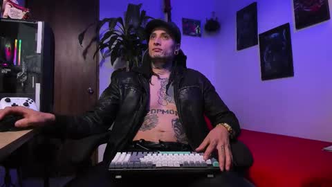 leopmonk help me reach 100 thumbs up online show from November 14, 2025, 3:33 pm