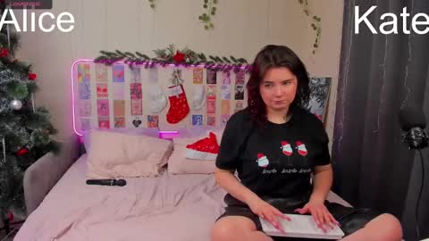 Kate online show from December 31, 2024, 1:26 am