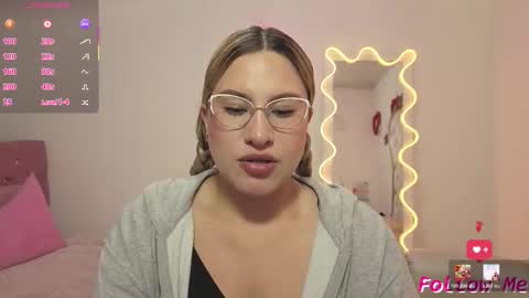 saaya_tay online show from January 19, 2026, 3:10 am