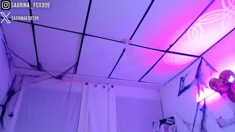 sabrina fox online show from December 18, 2025, 1:00 am