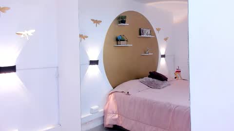 Sabrinaaa  online show from December 4, 2025, 7:33 pm