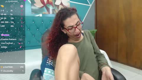 Snapshot of sabrina_dupont chatting on February 22, 2025, 6:52 pm SABRINA online show from February 22, 2025, 6:52 pm