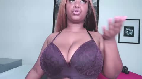 Snapshot of sabrina_mora chatting on December 28, 2024, 2:10 pm Sabrina Mora online show from December 28, 2024, 2:10 pm