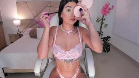 Sabrina online show from November 12, 2025, 8:08 pm