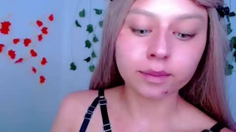 Snapshot of sabrinaexpositoxx chatting on February 21, 2025, 10:26 pm SABRI online show from February 21, 2025, 10:26 pm