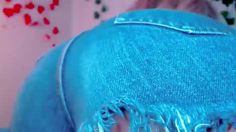 Snapshot of sabrinaexpositoxx chatting on February 24, 2025, 3:23 am SABRI online show from February 24, 2025, 3:23 am