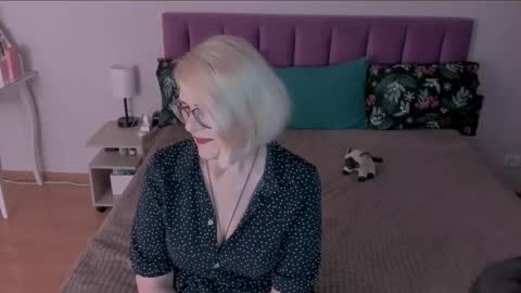 Sabrina MacMarren online show from March 2, 2025, 7:23 pm