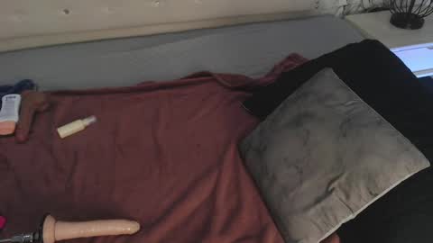 Sabrina  online show from April 2, 2026, 12:03 pm