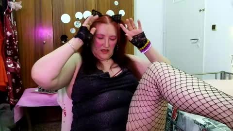 SabrinaXlovess online show from May 22, 2026, 5:18 pm