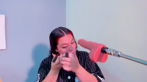 sabrinna  online show from June 13, 2026, 7:56 pm