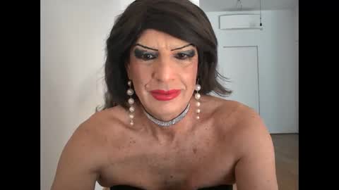 Sabrina online show from April 2, 2026, 8:12 am