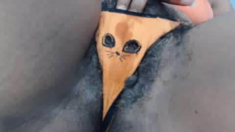 Sacha  Macgregor online show from December 23, 2025, 6:11 am