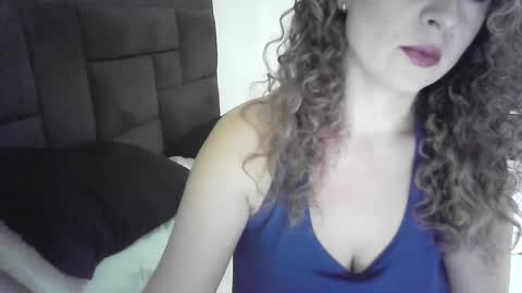 sacrletardiente online show from February 6, 2025, 11:58 pm