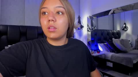 Snapshot of sadiefoster chatting on September 25, 2025, 2:10 pm Sadie online show from September 25, 2025, 2:10 pm