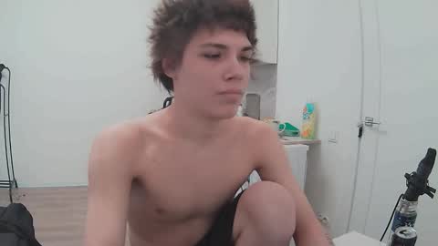 Snapshot of sadvetements chatting on March 31, 2026, 6:47 am sadvetements online show from March 31, 2026, 6:47 am