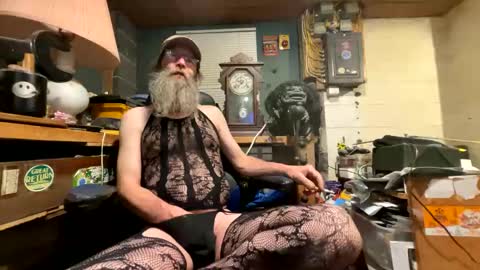 safety_fist online show from February 8, 2025, 4:36 am