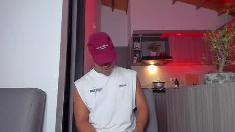 Snapshot of sag_1998 chatting on December 16, 2024, 1:42 am Sag online show from December 16, 2024, 1:42 am