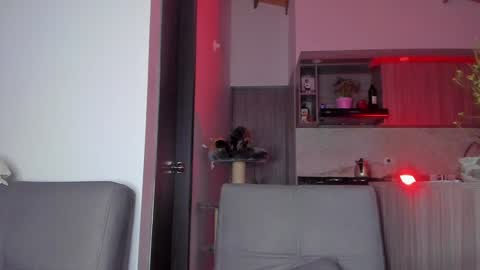 Snapshot of sag_1998 chatting on December 22, 2024, 5:12 am Sag online show from December 22, 2024, 5:12 am