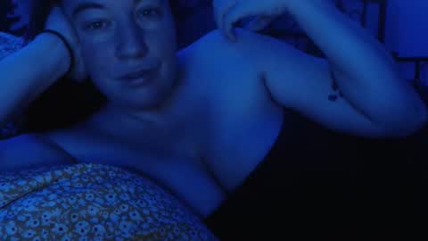 saggiemaggie online show from December 5, 2025, 11:52 am