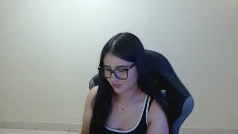 Sahaliefox  online show from March 16, 2026, 3:27 pm