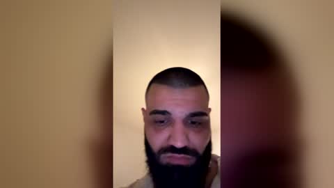 sahinbey80 online show from March 23, 2026, 4:22 pm