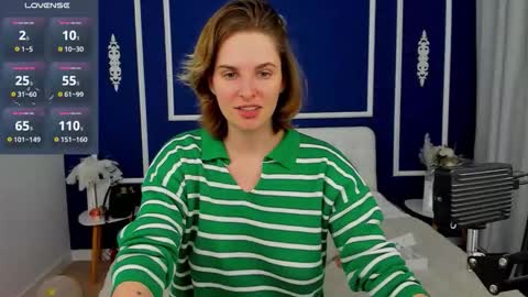 Adel online show from October 27, 2025, 1:37 pm