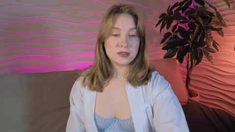 Snapshot of saint__vicious chatting on June 3, 2026, 8:14 pm saint__vicious online show from June 3, 2026, 8:14 pm