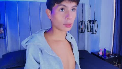 Santi online show from May 2, 2026, 1:05 pm
