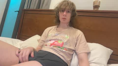 saintfawn online show from May 21, 2026, 12:17 am