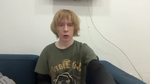 saintfawn online show from July 11, 2026, 6:38 am